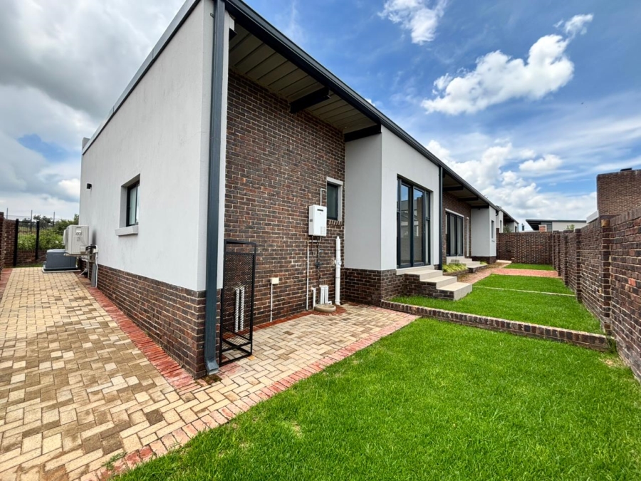 3 Bedroom Property for Sale in Helderzicht Eco Estate North West